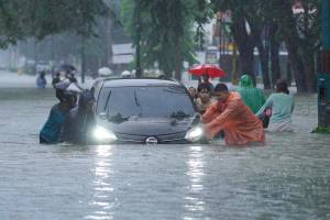 İndoneziyada daşqınlar nəticəsində ölənlərin sayı 435 nəfərə çatıb Xəbər şəkili