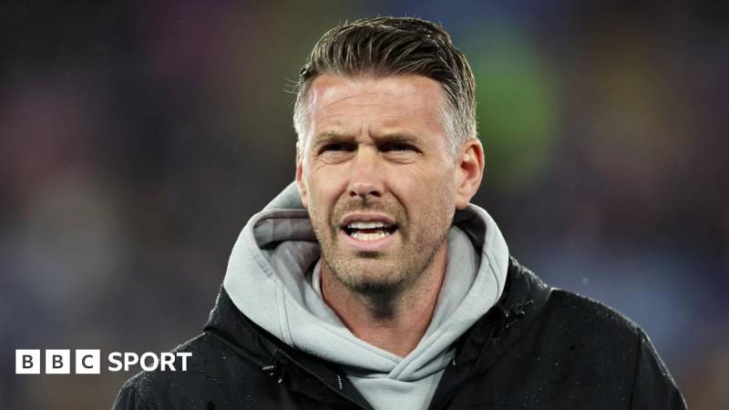 "Vulverhempton" "Middlesbrough"un Baş Məşqçisi Rob Edvardsı Təyin Etməyə Hazırlaşır