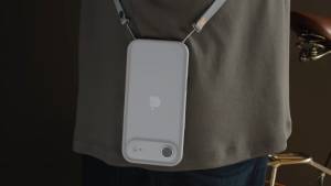 Apple Çapraz Çiyin Kəməri (Crossbody Strap) Sınağı: Rahatdır, Ancaq Çıxarılanda Estetika Pozulur Xəbər şəkili