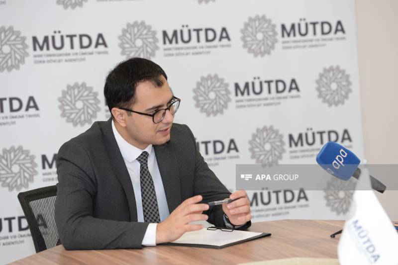 37 nəfərə fəlsəfə doktoru, 5 nəfərə elmlər doktoru elmi dərəcəsi verilib