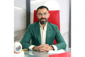 Tanınmış oftalmoloqla bağlı şikayət əsasında açılan cinayət işinə xitam verilib Xəbər şəkili