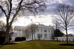 KİV: Tramp Maduronu ələ keçirməklə, neft yataqlarına nəzarət etmək istəyib