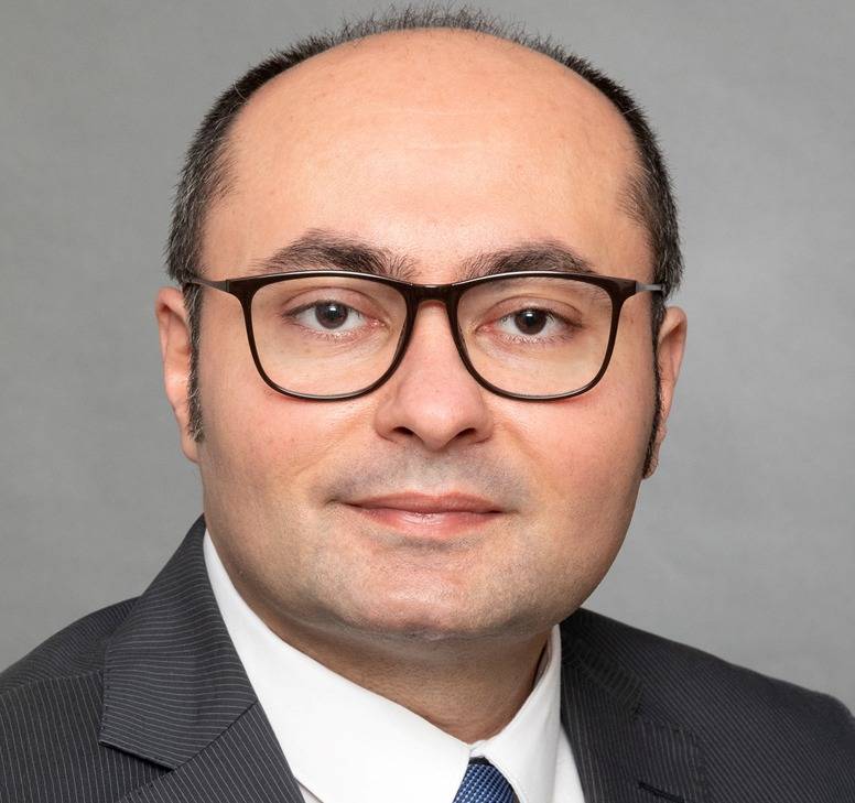 Almaniyadakı soydaşımız dünyanın ən nüfuzlu alimlərinin sırasında yer alıb (FOTO)