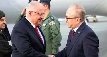 Türkiyənin milli müdafiə naziri Azərbaycana gəldi