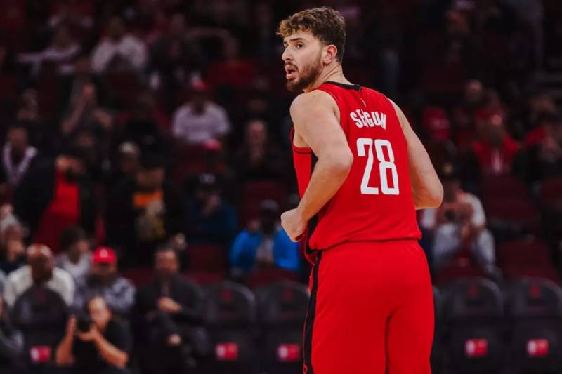 NBA-də Alperen Şengünün tarixi uğuru: 5000 xal, 2500 ribaund və 1000 asist həddini keçdi