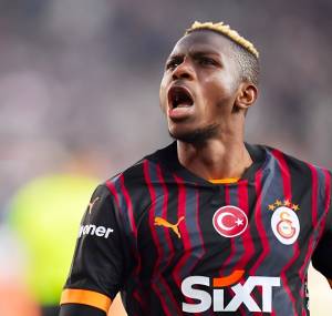 Osimhen derbidə meydana çıxmaq niyyətindədir