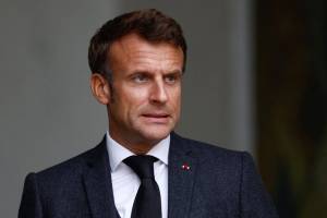 Makron: Yalnız Ukraynanın ərazi ilə bağlı danışıqlar aparmaq hüququ var