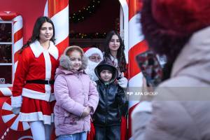 Bakıda Yeni il sevinci - FOTOLENT Xəbər şəkili