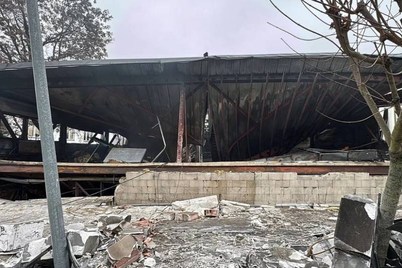 Praqada yanğın təxminən 10 milyon dollarlıq retro avtomobilləri məhv edib