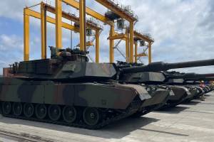 Polşa ABŞ-dən daha 32 "Abrams" tankını alıb