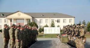 Nazirlikdən ehtiyatdan çağırılan hərbi vəzifəlilərlə bağlı açıqlama Xəbər şəkili