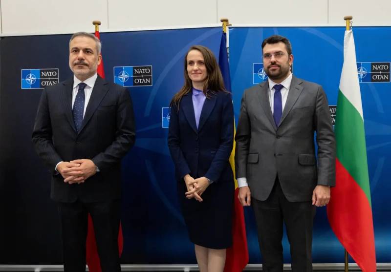 XİN Hakan Fidan Rumıniya və Bolqarıstanın Həmkarları ilə Brüsseldə Görüşdü