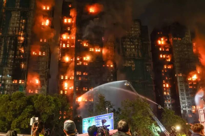 Hong Konqda dəhşətli yanğın: 146 nəfərin ölümü kobud səhvlər zəncirinin nəticəsi idi Xəbər şəkili