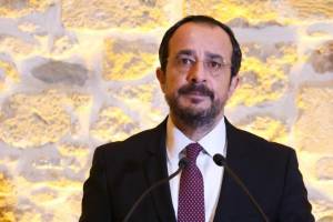 Kipr Prezidenti Ukraynaya gedib Xəbər şəkili