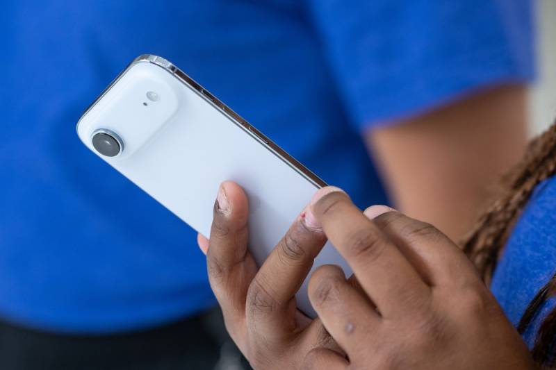 eSIM Texnologiyasının Qlobal Yayılması Səyahət və Yeni Cihaz Dəstəyi Sayəsində Sürətlənir