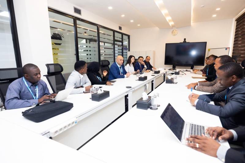 İRİA 10-a yaxın Afrika ölkəsinin heyəti ilə rəqəmsal inkişaf sahəsində əməkdaşlıq imkanlarını müzakirə edib (FOTO)