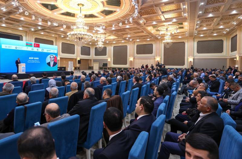 Naxçıvanda 2-ci Azərbaycan-Türkiyə Regional İqtisadi Forumu keçirilib (FOTO)