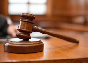 Şəhidlər xiyabanında qeyri-etik videolar çəkən əcnəbilərin məhkəməsində şahidlər dindirilib Xəbər şəkili